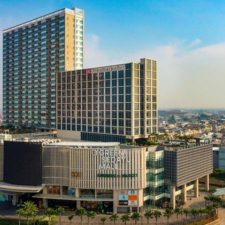 Hilton Garden Inn Jakarta Taman Palem Extérieur photo